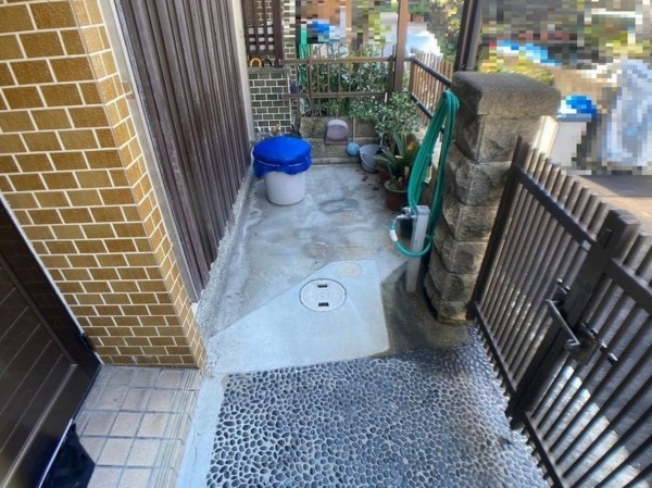 大阪市鶴見区茨田大宮、中古一戸建ての玄関画像です