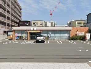 大阪市東成区玉津、マンションのコンビニ画像です