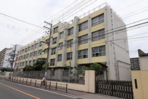 大阪市城東区今福東、マンションの小学校画像です