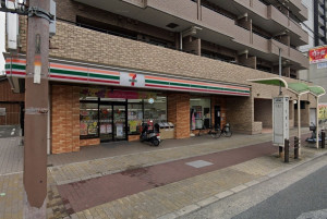 大阪市城東区諏訪、中古一戸建てのコンビニ画像です