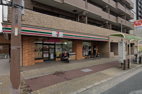 大阪市城東区諏訪、中古一戸建てのコンビニ画像です