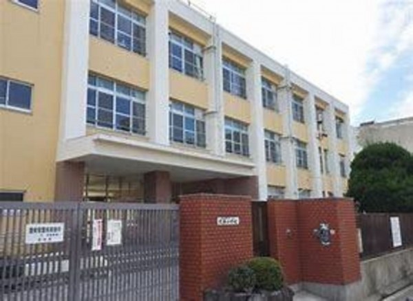 大阪市生野区巽西、マンションの小学校画像です