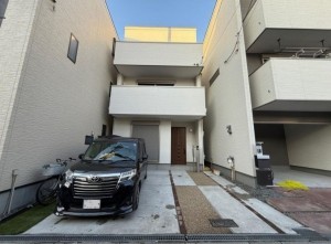 大阪市生野区小路東、中古一戸建ての外観画像です