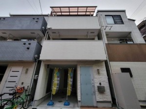 大阪市生野区中川西、中古一戸建ての外観画像です