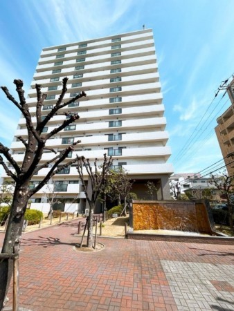 大阪市鶴見区今津北、マンションの外観画像です