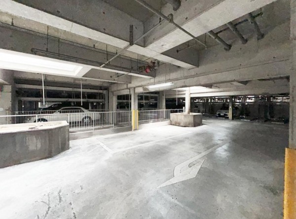 大阪市鶴見区今津北、マンションの駐車場画像です