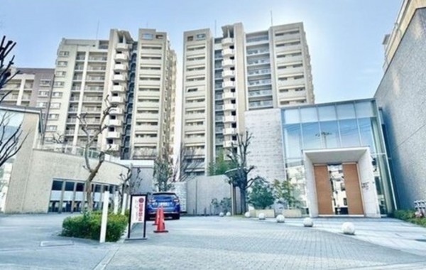 大阪市城東区新喜多東、マンションの外観画像です