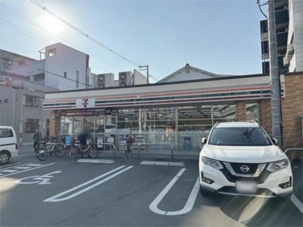 大阪市生野区勝山北、中古一戸建てのコンビニ画像です