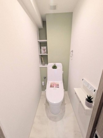 大阪市東成区中本、マンションのトイレ画像です