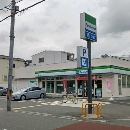 大阪市鶴見区鶴見、中古一戸建てのコンビニ画像です