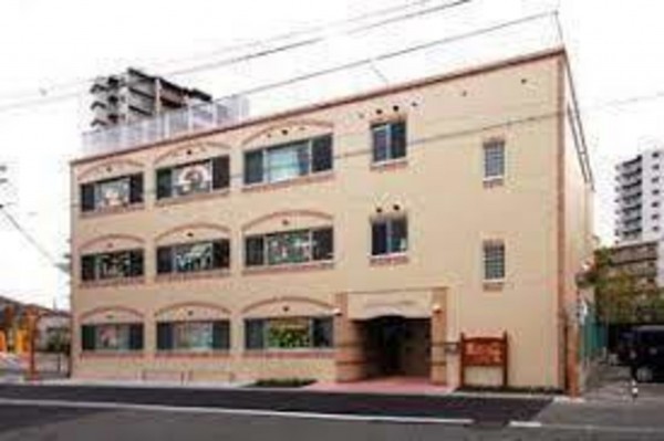 大阪市鶴見区鶴見、中古一戸建ての幼稚園・保育園画像です
