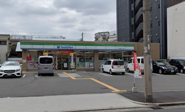 大阪市東成区中本、マンションのコンビニ画像です