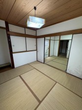 大阪市生野区桃谷、中古一戸建ての寝室画像です