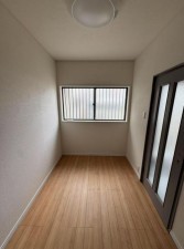 大阪市生野区桃谷、中古一戸建ての子ども部屋画像です