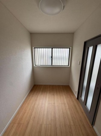 大阪市生野区桃谷、中古一戸建ての子ども部屋画像です
