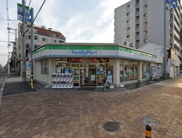 大阪市都島区都島北通、マンションのコンビニ画像です