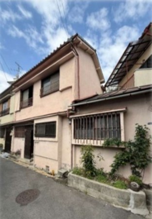 大阪市生野区生野西、中古一戸建ての外観画像です