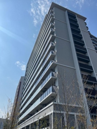 大阪市城東区鴫野西、マンションの外観画像です