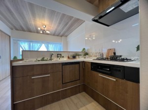 大阪市城東区鴫野西、マンションのキッチン画像です