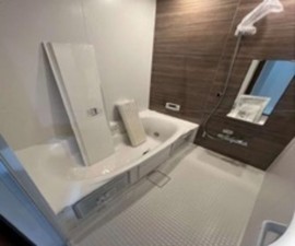 大阪市生野区中川、中古一戸建ての風呂画像です