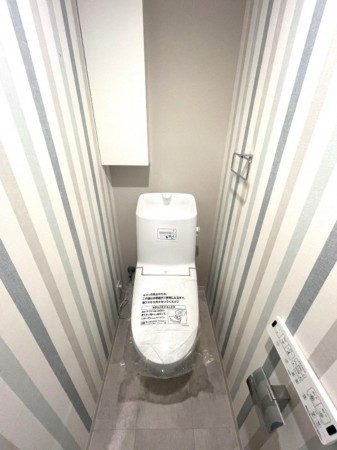 大阪市旭区高殿、マンションのトイレ画像です