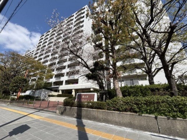 大阪市城東区森之宮、マンションの外観画像です