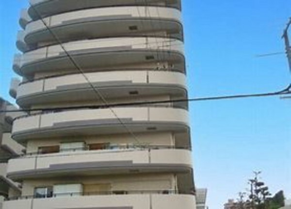 大阪市都島区友渕町、マンションの外観画像です