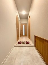 大阪市城東区中央、マンションの玄関画像です