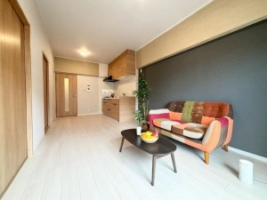 大阪市城東区中央、マンションの居間画像です