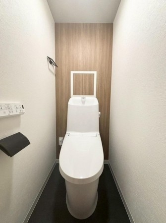 大阪市城東区中央、マンションのトイレ画像です