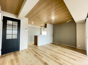 大阪市城東区野江、マンションの居間画像です