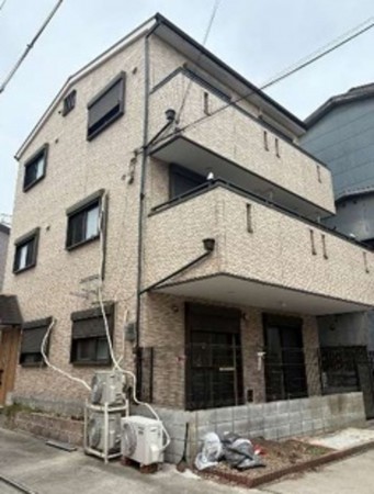 大阪市生野区生野西、中古一戸建ての外観画像です