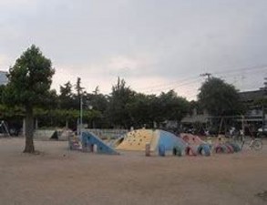 大阪市東成区深江南、中古一戸建ての公園画像です