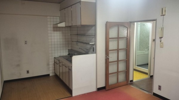 大阪市城東区成育、マンションのキッチン画像です