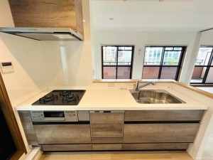 大阪市旭区大宮、マンションのキッチン画像です