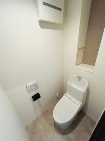 大阪市旭区大宮、マンションのトイレ画像です
