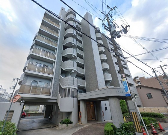 大阪市旭区清水、マンションの外観画像です