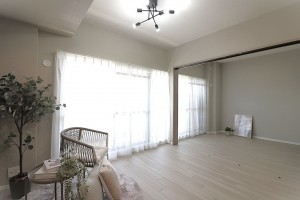 大阪市鶴見区今津北、マンションの居間画像です
