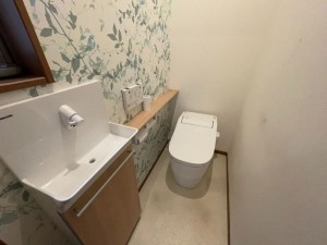 大阪市生野区田島、中古一戸建てのトイレ画像です