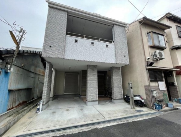 大阪市生野区田島、中古一戸建ての外観画像です