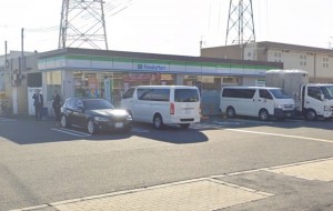 大阪市鶴見区安田、中古一戸建てのコンビニ画像です