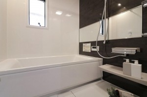 大阪市東成区大今里南、中古一戸建ての風呂画像です