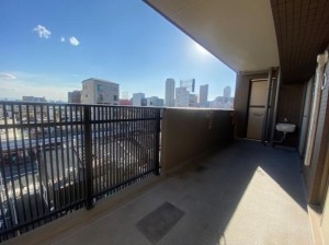大阪市東成区東小橋、マンションのバルコニー画像です