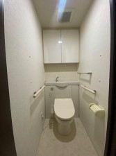 大阪市東成区東小橋、マンションのトイレ画像です