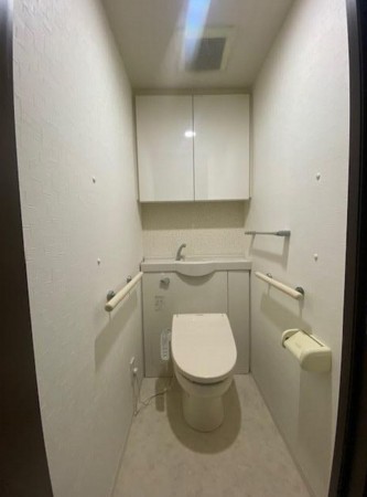 大阪市東成区東小橋、マンションのトイレ画像です