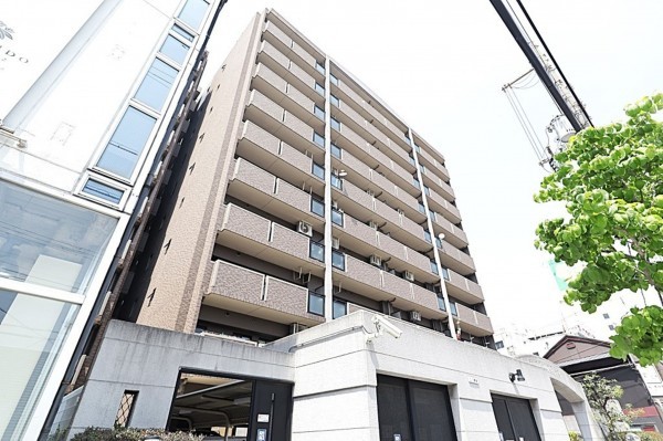 大阪市東成区玉津、マンションの外観画像です