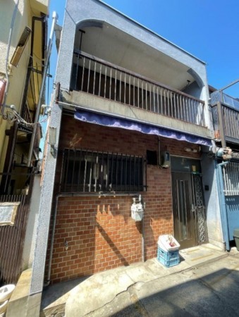 大阪市東成区中道、中古一戸建ての外観画像です