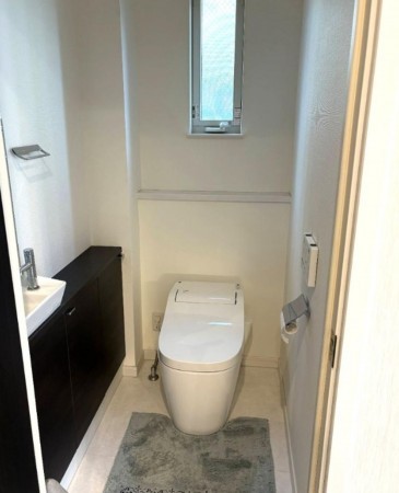 大阪市都島区内代町、中古一戸建てのトイレ画像です