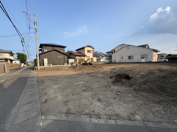 宮崎市村角町、土地の前面道路を含む現地写真画像です