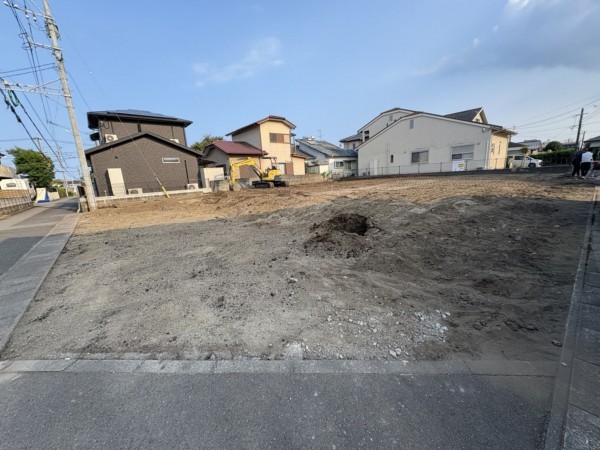 宮崎市村角町、土地の前面道路を含む現地写真画像です